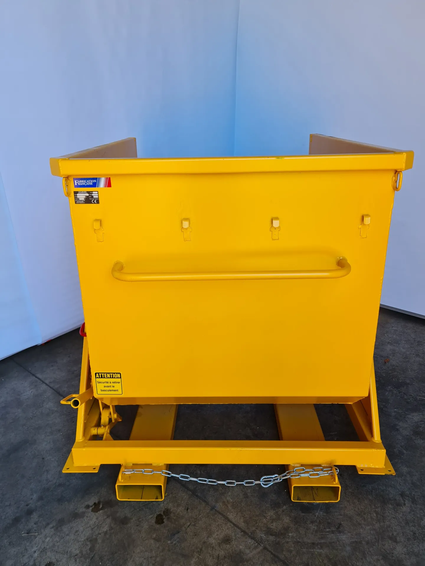 GIE - Benne basculante multi-usages 960L