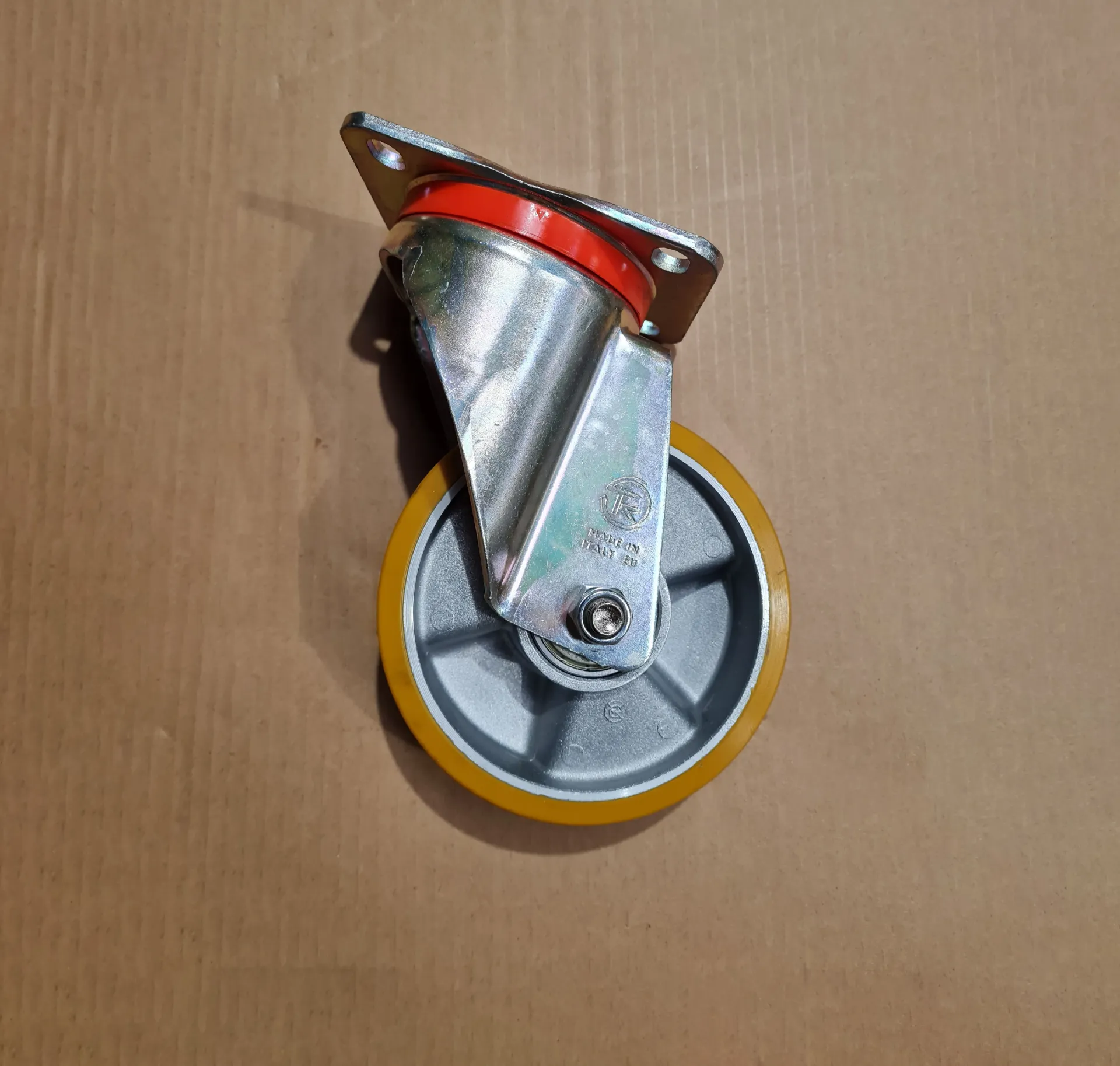 [0ROUE150AP-P00] Roue alu/polyuréthane pivotante ⌀150
