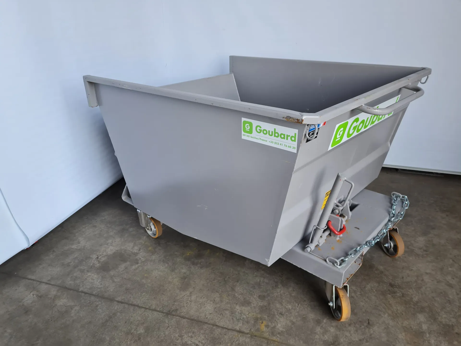 GS - Benne basculante hauteur réduite 1000L